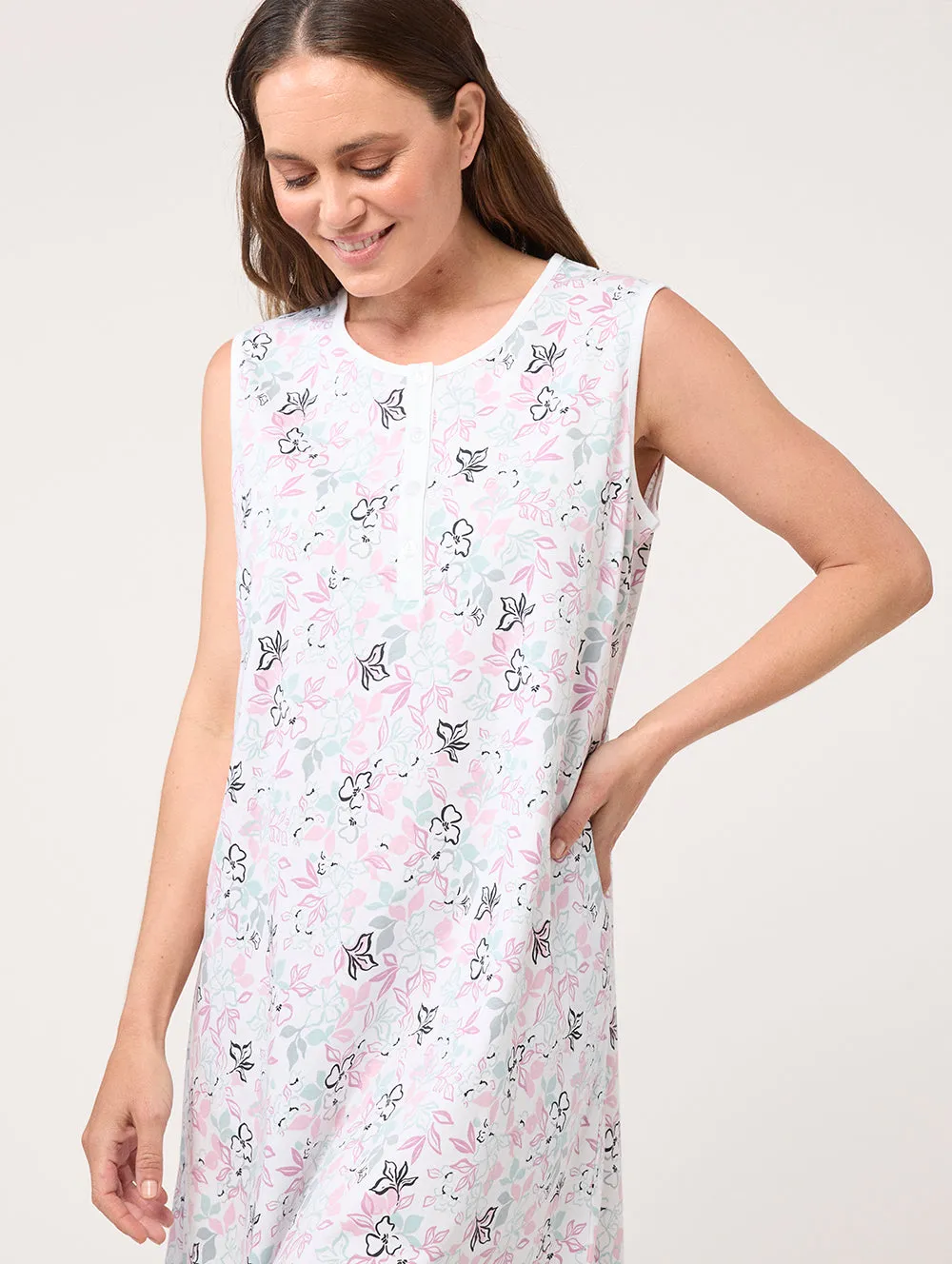 Natalyn Sleevelss Nightie