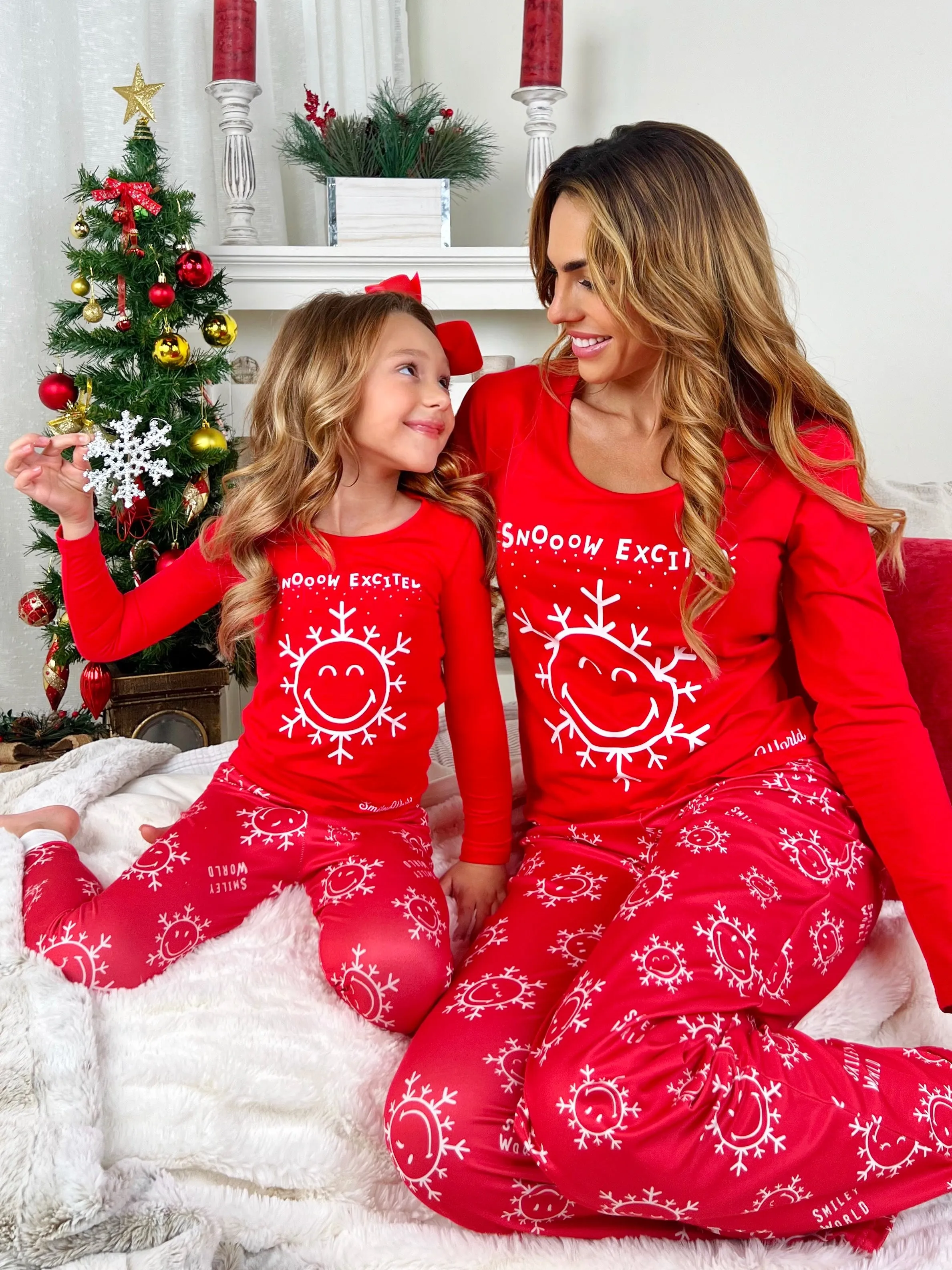 SmileyWorld Mommy & Me Red Snowy Days Pajama Set